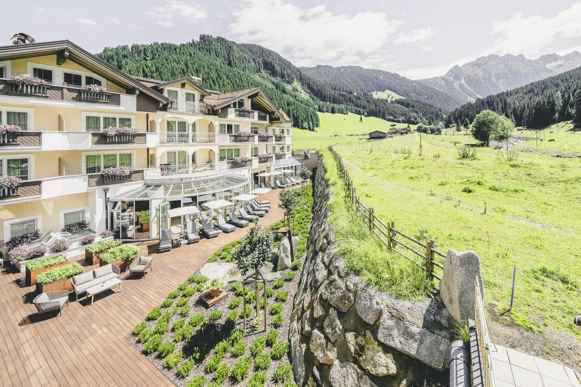 Traumhotel Alpina Superior --Yoga Und Ayurvedahotel (Adults Only) Gerlos Exterior foto